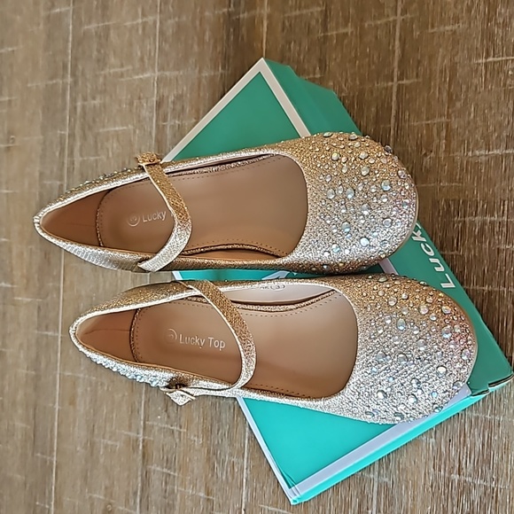 Lucky Top Gold Sparkle Kitten Heel for Little Girls, Size 3 - Picture 1 of 3